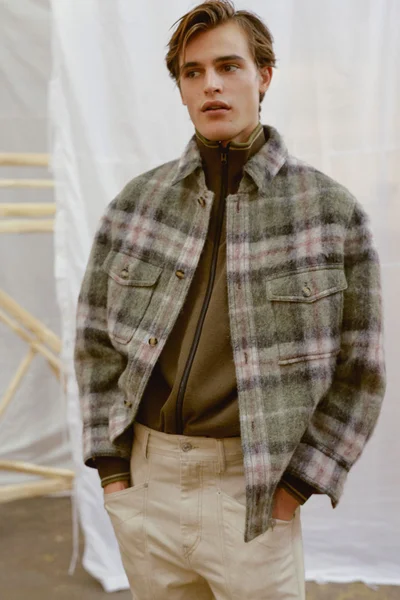 Look 16